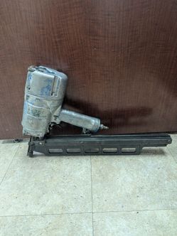 HITACHI M: NR83A2 AIR NAILER