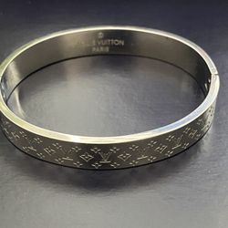 Luis Vuitton Bangle Bracelet 
