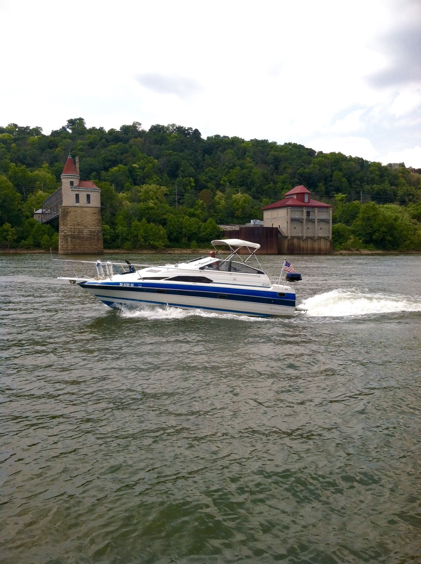 1988 bayliner ciera sunbridge 2455 $5900 or trade for pontoon boat.