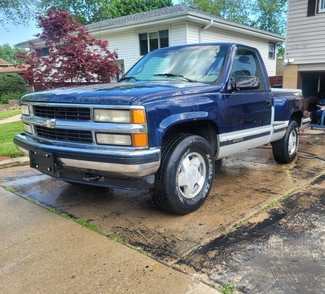95 Chevy Silverado Single Cab Short Bed Stepside 4×4