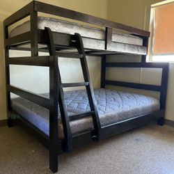 Twin Bunk Bed With Mattresses 