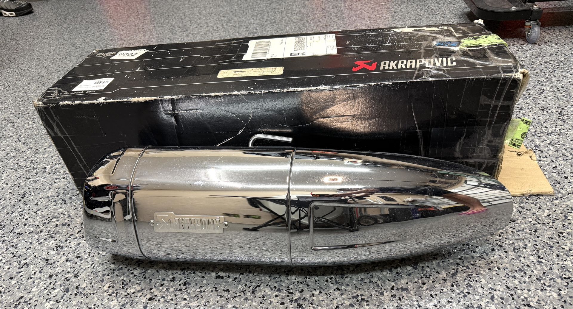 Akrapovic exhaust for Can-Am spyder F3