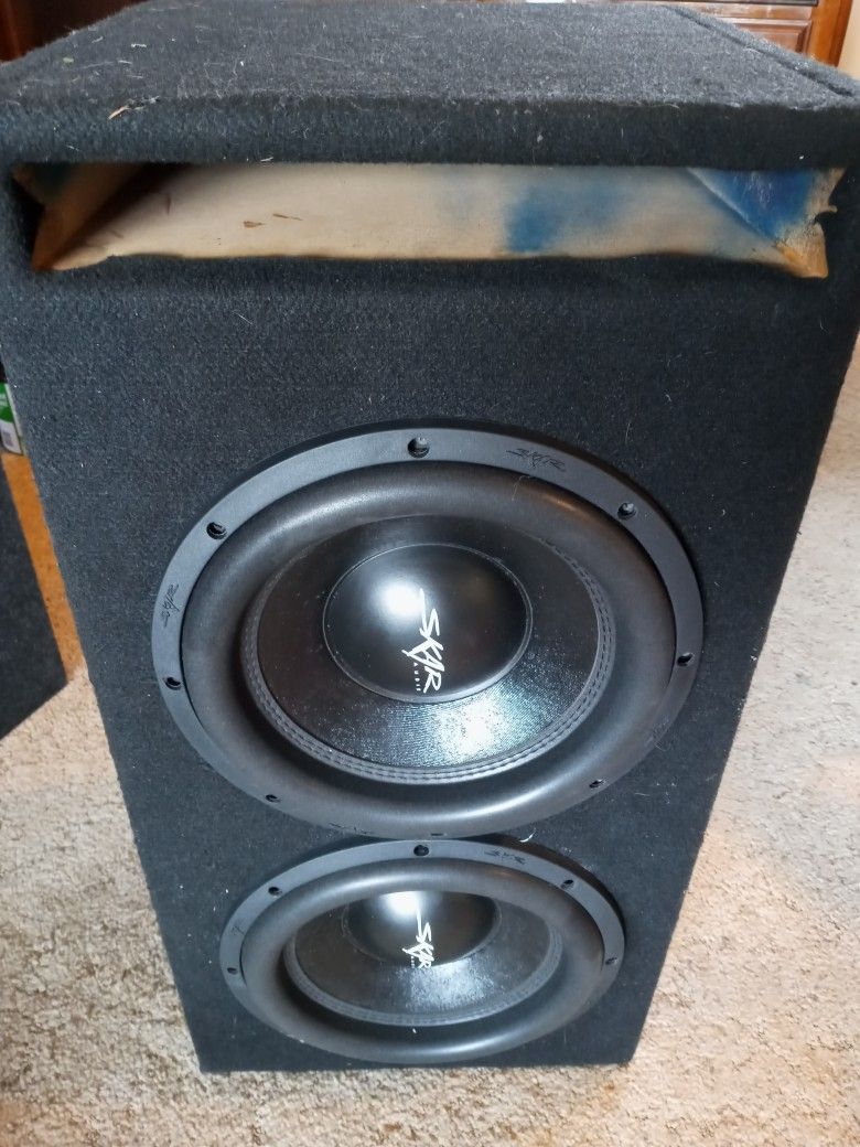 SRV-12" DVC Nicely Used Skar Subwoofers 1600 Watts.