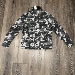 Oradd Cali California Republic Camo Camouflage Jacket w/Pockets Unique SZ S NWOT  19" pit to pit 29" top of collar to bottom hem