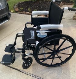 Standard Manual Wheelchair 18 in NEW Drive medical