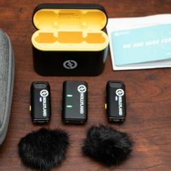 Wireless Hollyland Par Mic For Camera  