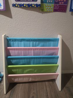 Kids book shelf