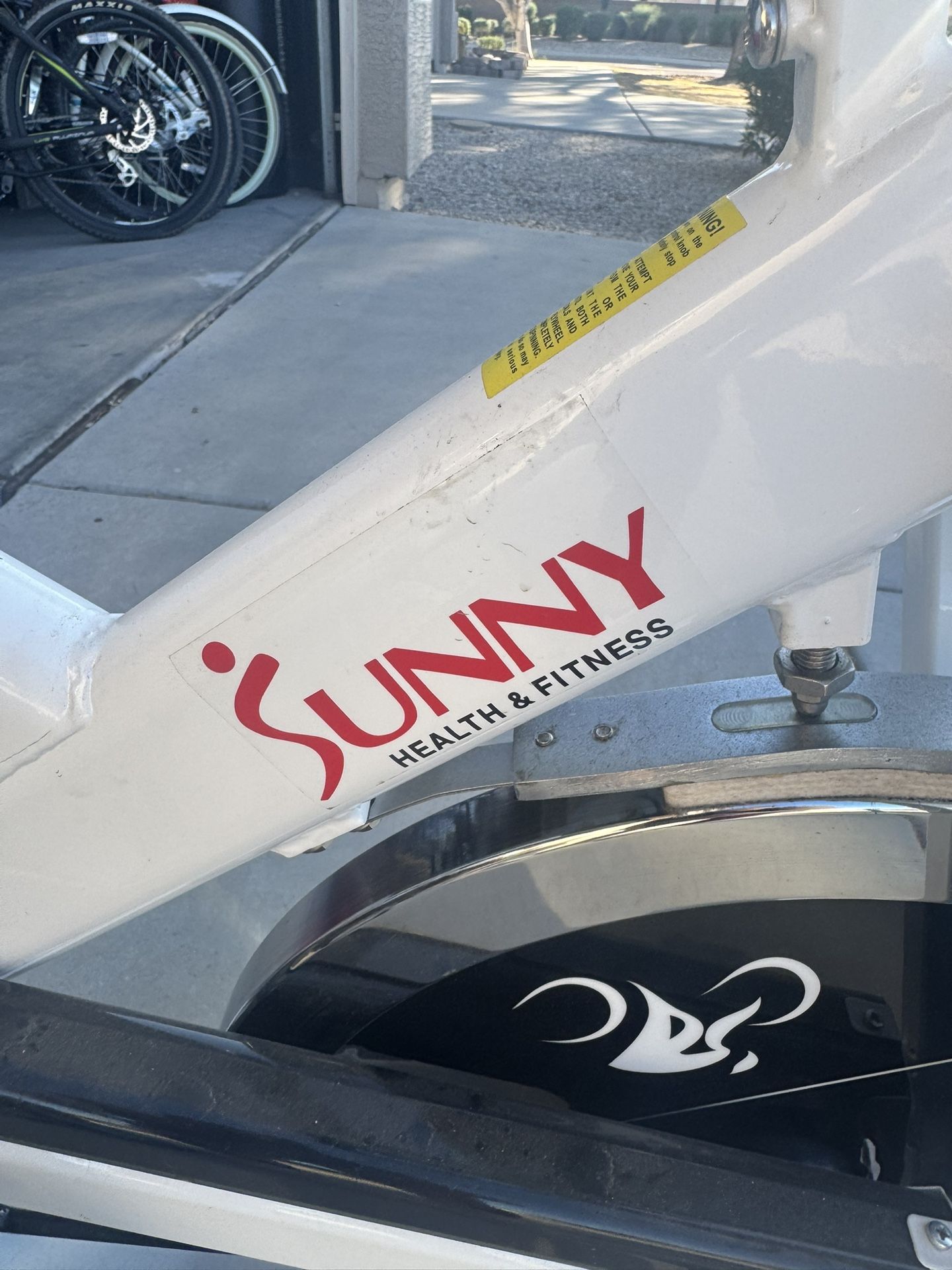Sunny Health & Fitness Exercise Bike