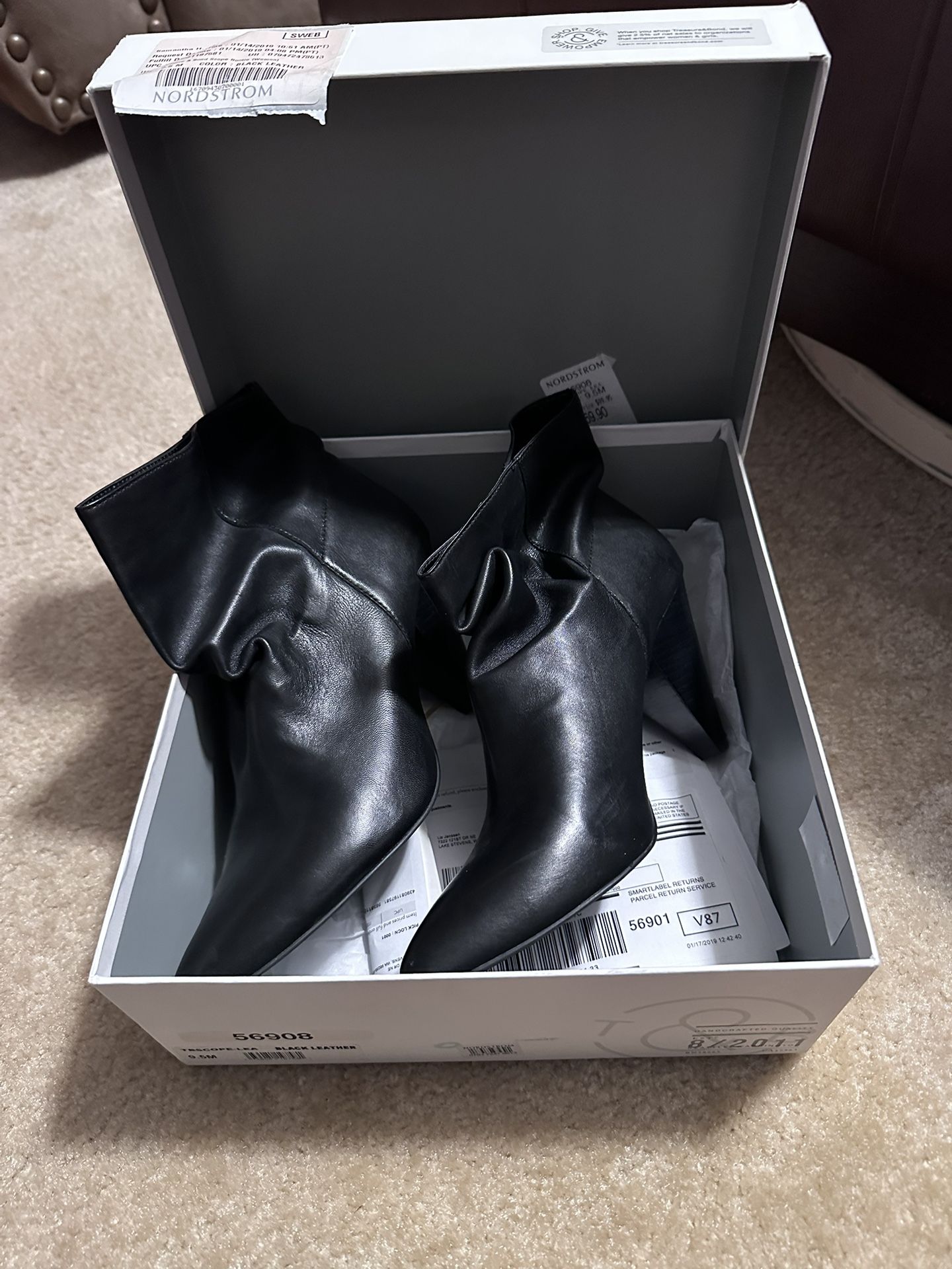 BRAND NEW Ladies Booties - NORDSTROM size 9.5