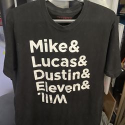 Stranger Things: Mike & Lucas & Dustin & Eleven & Will. T-Shirt (Size: Large)