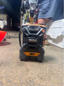 Radio ridgid x4