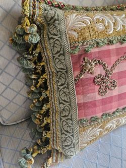 Beautiful Vintage Throw Pillows (Price each)
