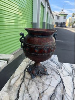 Unique plant pot