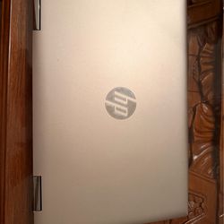 HP Pavilion x360 14” Touchscreen Convertible Laptop – Like New – i5 + Stylus + Case
