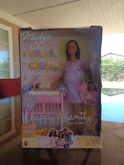 Midge & baby happy family