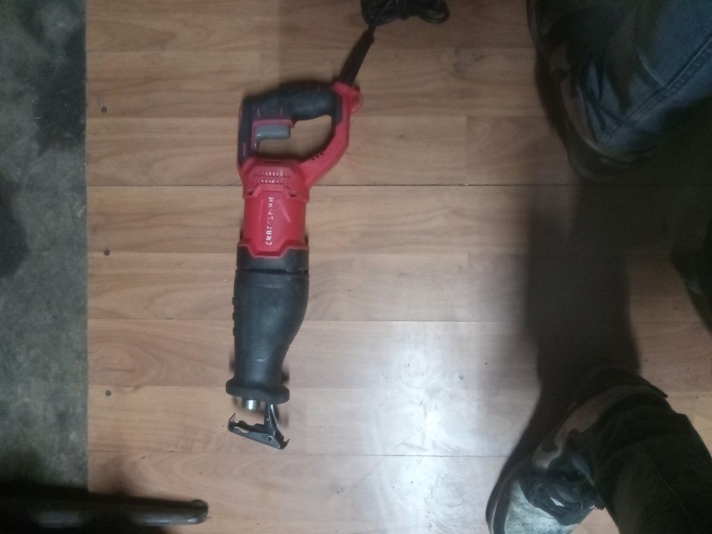 Craftsman Plug In Sawzall Lightly Used