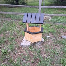 Wishing Well Flower Pot Holder