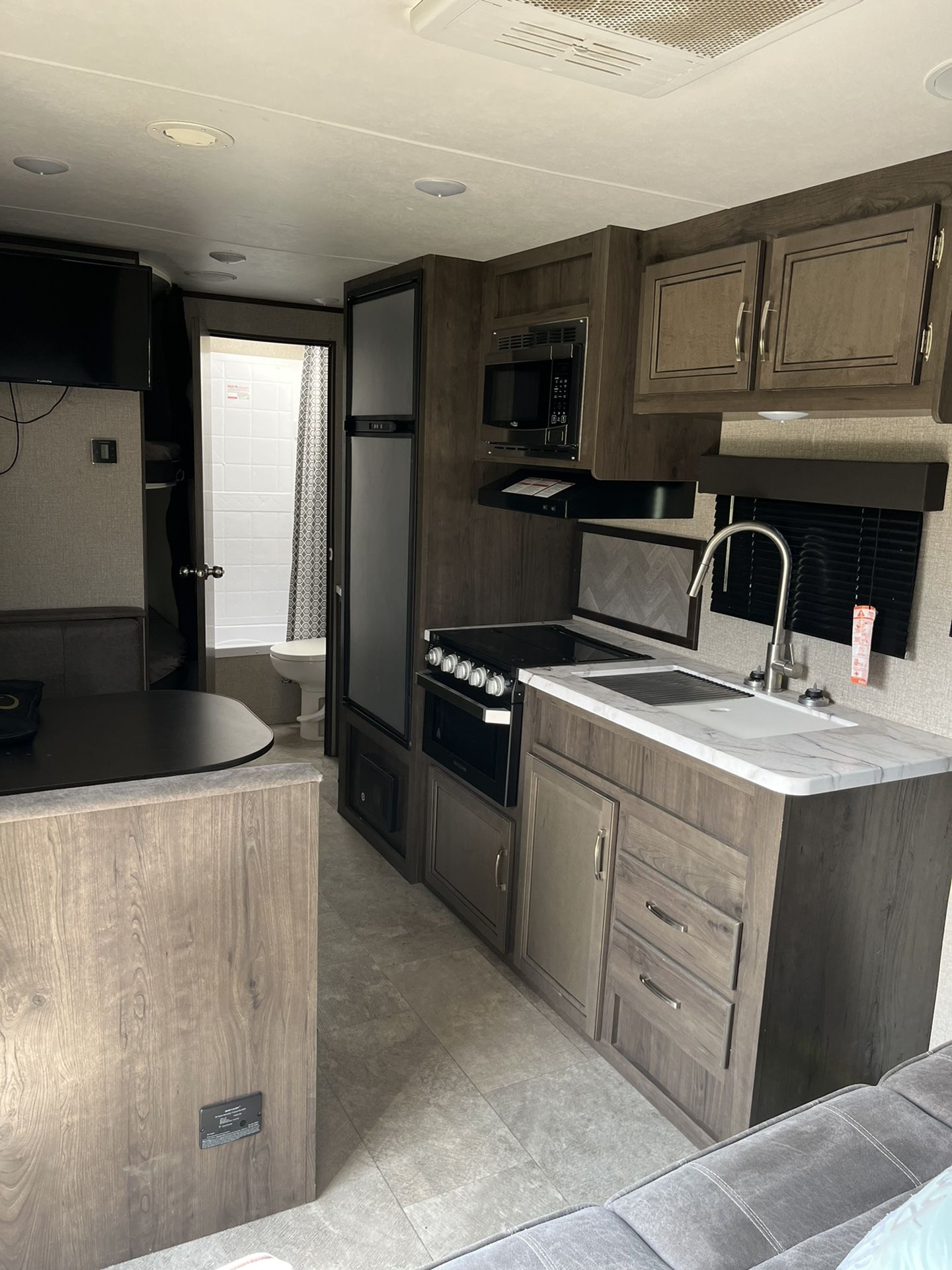 2020 Jayco Flight Bunk Beds 28 Foot Trailer Used 2x Like New for Sale