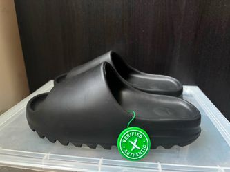 Yeezy Slides US Men’s 7