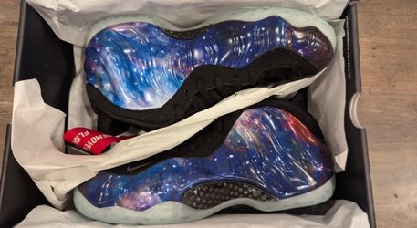 Nike Air Foamposite 2025 “Galaxy” size 10 BRAND NEW