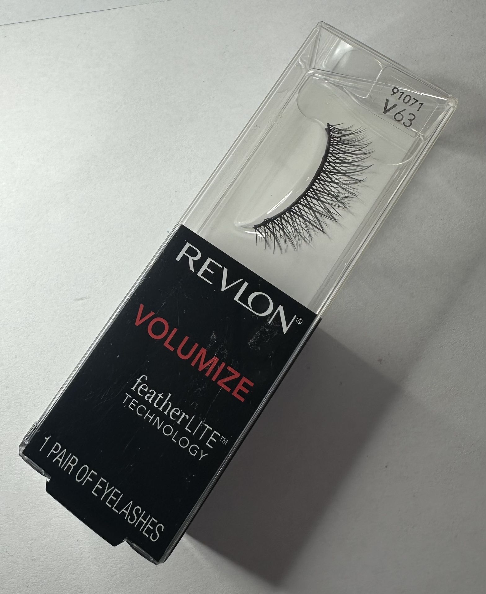 Revlon Volumize Eyelashes