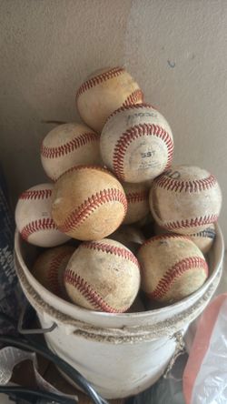 20 baseballs ⚾️