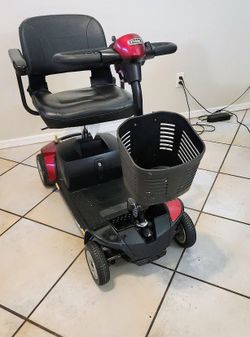 Pride 4-Wheel Mobility Travel Scooter