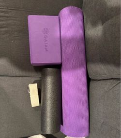 Gaiam Yoga Set