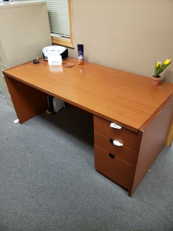 Nice office desk for Sale in Phoenix, AZ OfferUp