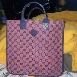 Gucci Gift Or Storage Box With Bag And Tissue Paper And Cloth for Sale in  Alexandria, VA - OfferUp