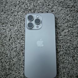 15 Pro Max 256GB (Unlocked)