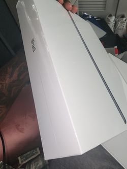 3 BRAND NEW STILL SEALED IPADS 9TH GEN 10.2