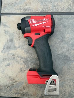 Impact Driver Fuel Milwaukee M18