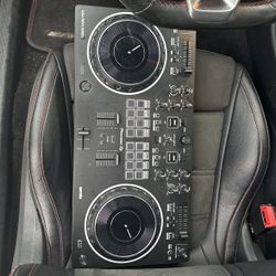 Pioneer DDJ Rev 1  DJ Board/Mixer