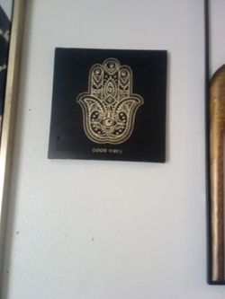 Hand Peacful Art For Wall 