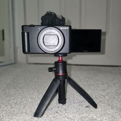 Sony ZV-1 II Vlogging Camera (ZV-1M2) – 4K Flip Screen