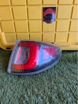 2015 GMC Acadia Right/Passenger Side Tail Light