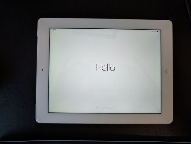 Apple iPad 4 (Model A1460) – Wi-Fi + Cellular – Good Condition