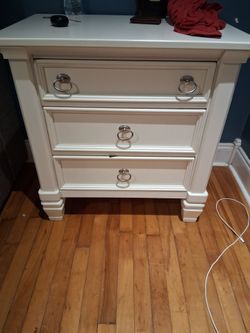 Bedroom set