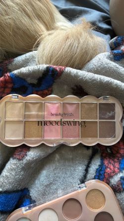 Makeup palette
