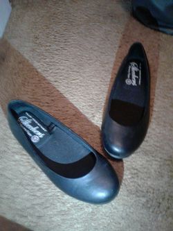 Black sketches work shoes 51/2