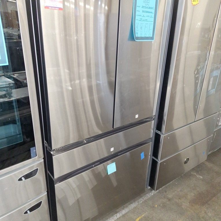 Samsung Bespoke RF29BB8600QL 4 Door Refrigerator 