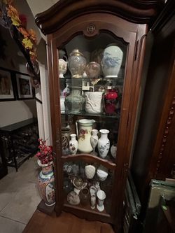 Lots Of Vases Make Me A Offer Not Free