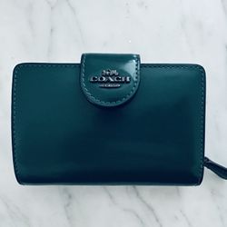 Coach Medium Corner Zip Wallet 