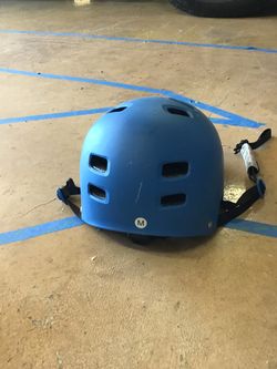 Snowboard and skiing helmet
