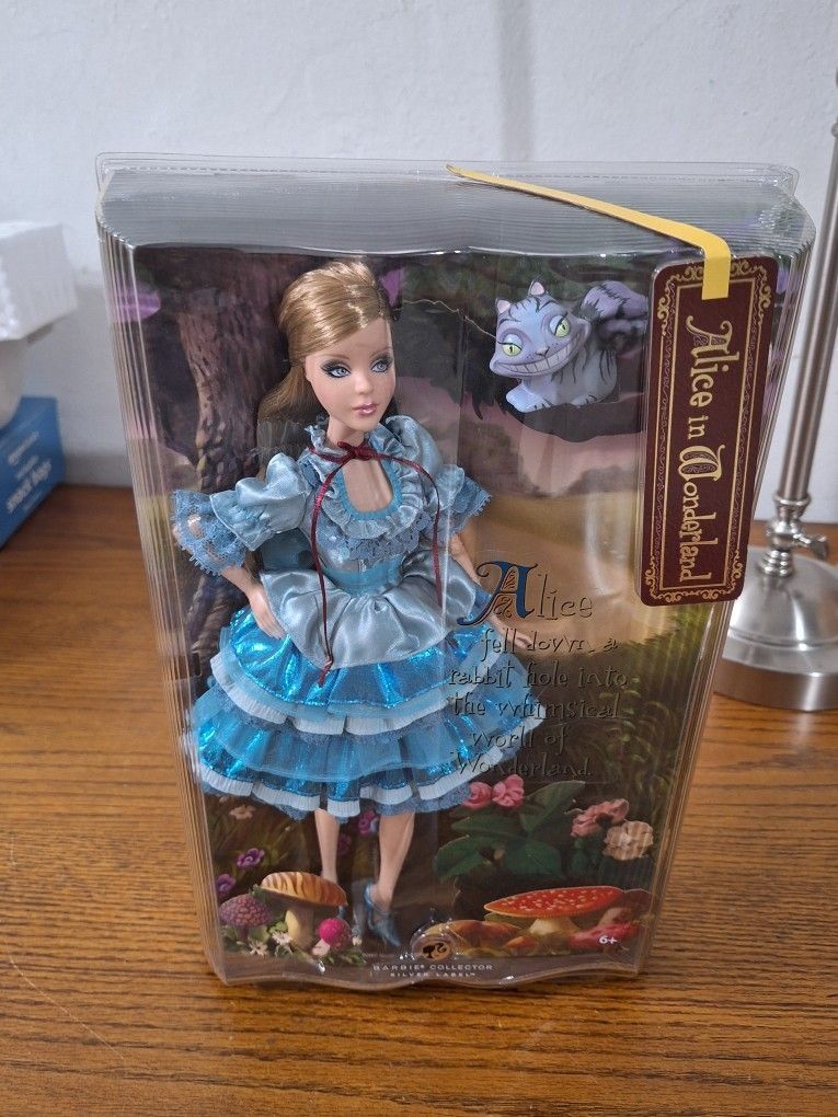 NIB, Sealed 2007 "Alice in Wonderland" Barbie Collector Silver Label Doll .. Absolutely Gorgeous Doll!!! NRFB!! 