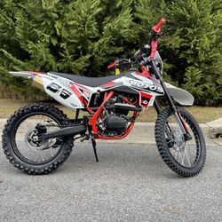 2021 250 Cc Dirt Bike