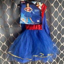 Wonder woman kids, large 12-14 Halloween costume NWT BRAND NEW 