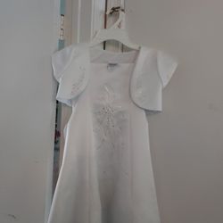 BEAUTIFUL  WHITE SATIN GIRLS LONG DRESS SIZE7/8 MELODY KIDS $20. GOOD CONDITION. 