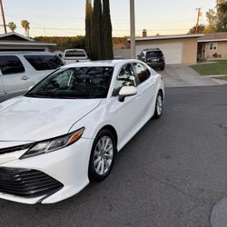 2019 Toyota Camry se 